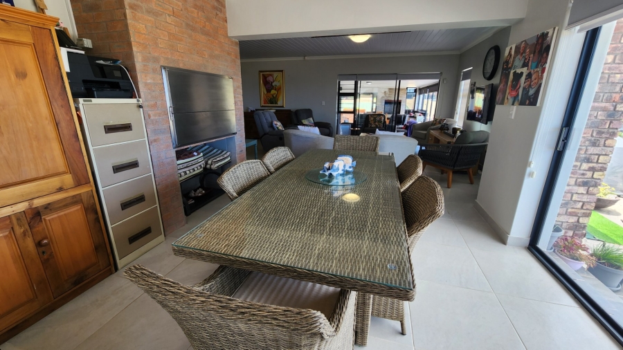 3 Bedroom Property for Sale in Dana Bay Western Cape